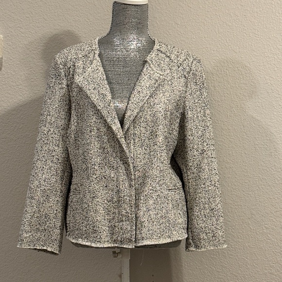 LOFT Jackets & Blazers - LOFT Monochrome Textured‎ Blazer